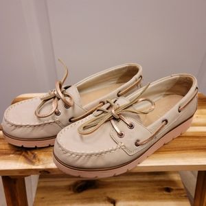 Sperry shoes size 6.